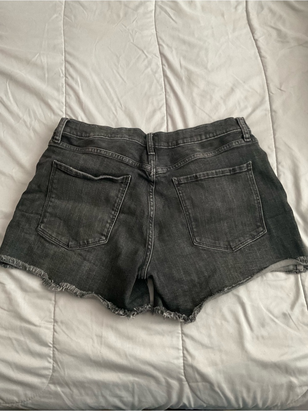 a.n.a Black Washed Frayed-Hem Women's Denim Shorts - Picture 2 of 5